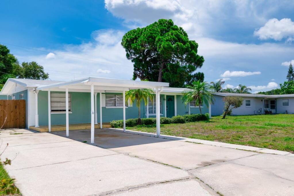 Relaxing Pool Home For Family Getaway Close To Tampa Zoo, Busch Gardens, Restaurants And Shopping! Buitenkant foto