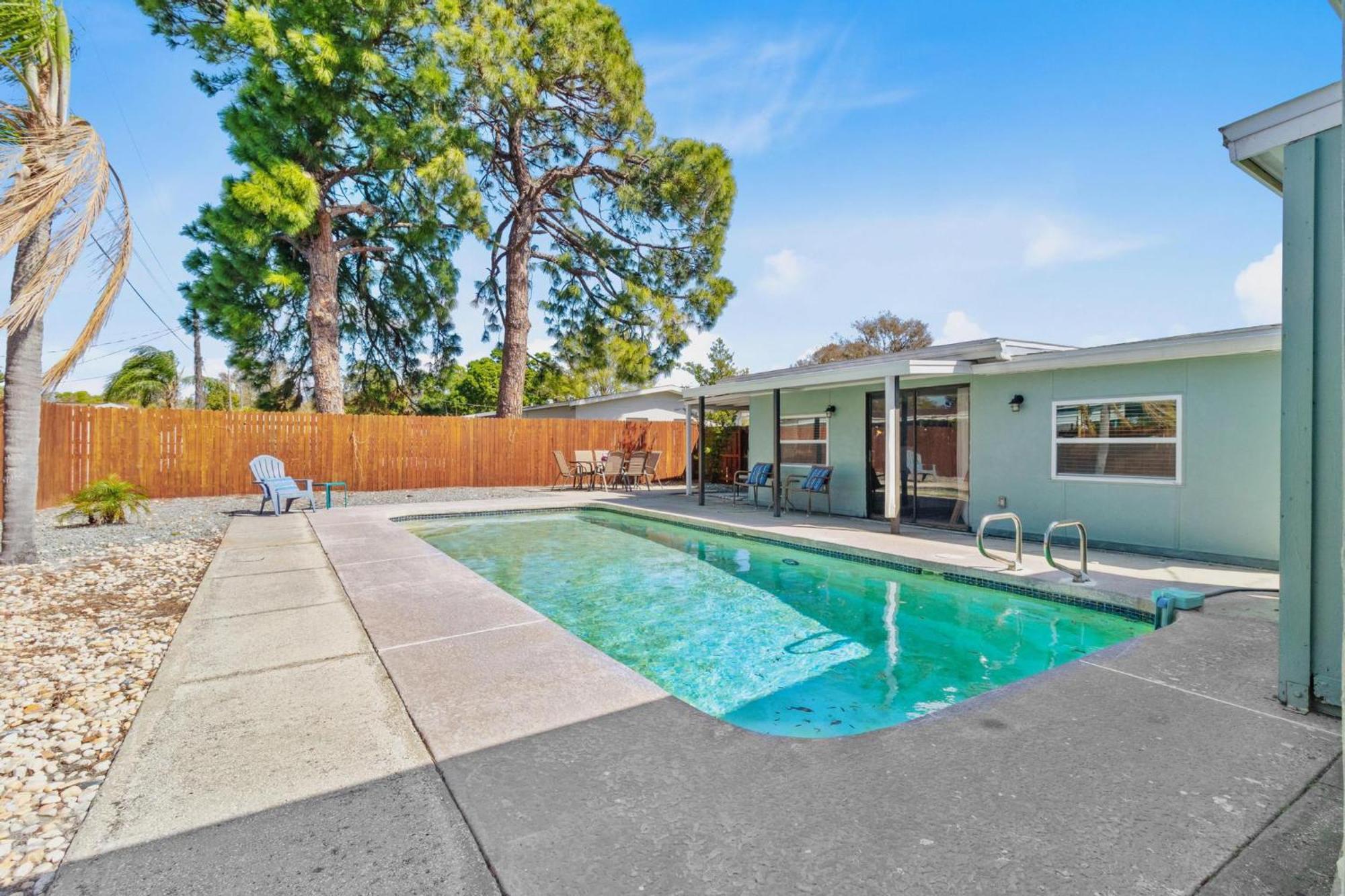 Relaxing Pool Home For Family Getaway Close To Tampa Zoo, Busch Gardens, Restaurants And Shopping! Buitenkant foto